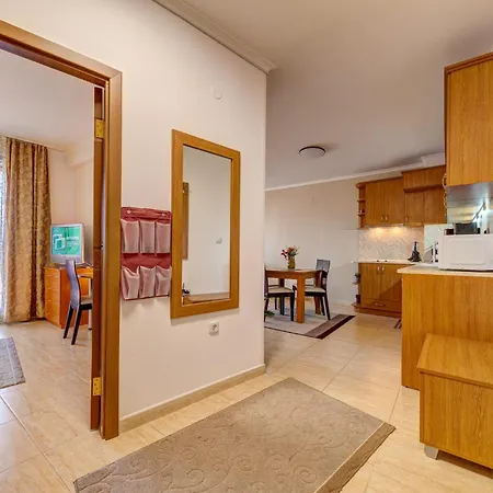 Апартамент Grand Monastery 1bd With Scenic Views *